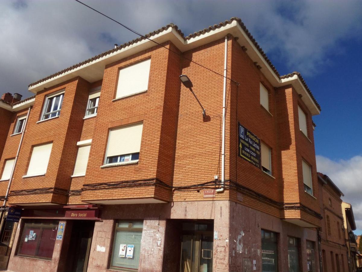 APARTAMENTO Pensión La Vía Láctea Hotel Frómista Exterior foto