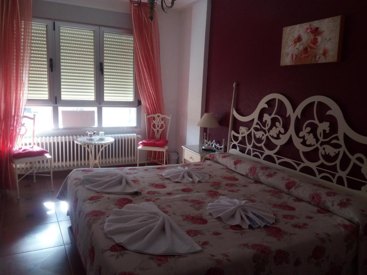 APARTAMENTO Pensión La Vía Láctea Hotel Frómista Exterior foto