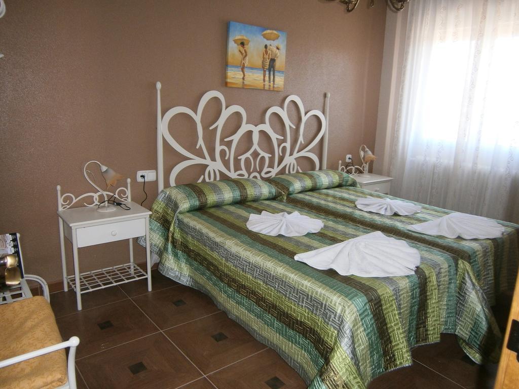 APARTAMENTO Pensión La Vía Láctea Hotel Frómista Quarto foto