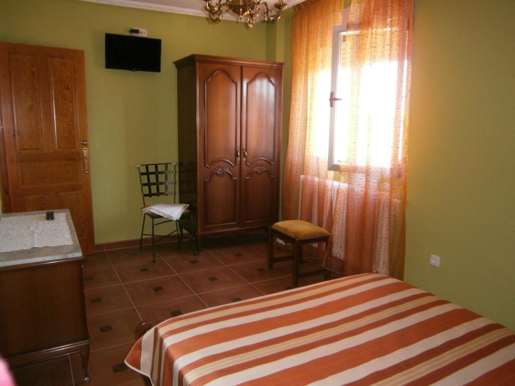 APARTAMENTO Pensión La Vía Láctea Hotel Frómista Quarto foto