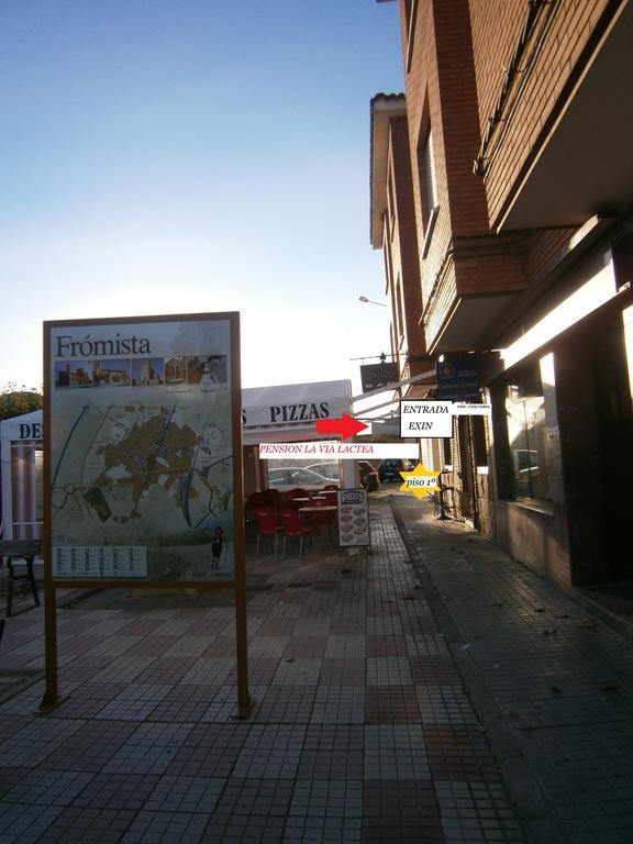 APARTAMENTO Pensión La Vía Láctea Hotel Frómista Exterior foto