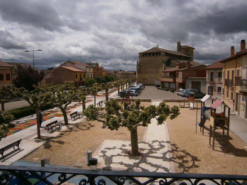 APARTAMENTO Pensión La Vía Láctea Hotel Frómista Exterior foto